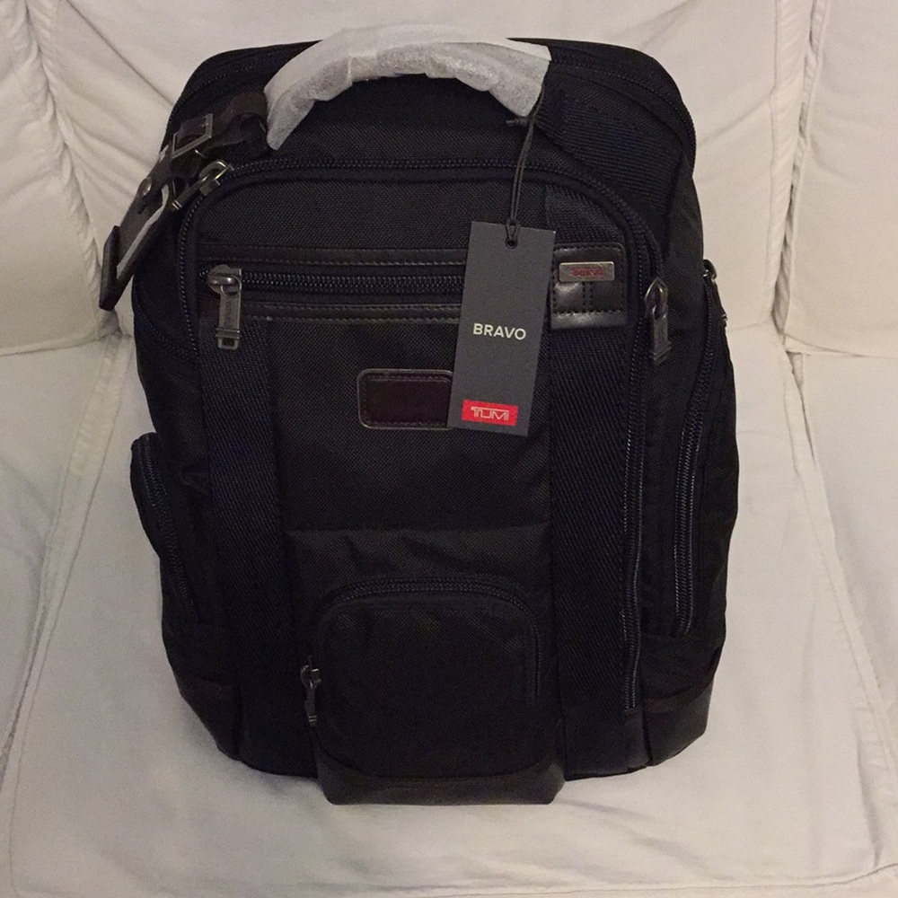 TUMI Bravo Shaw deluxe brief pack